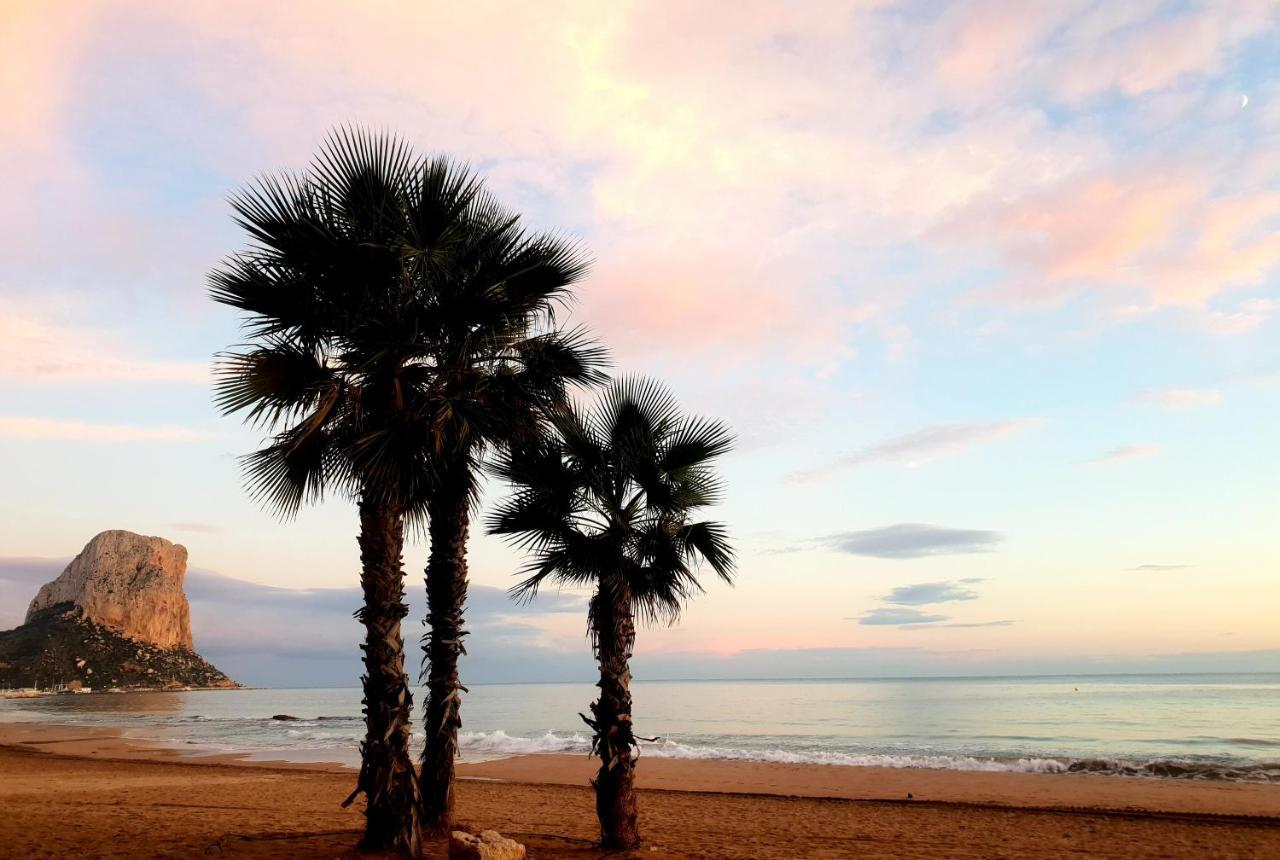 By The Beach كاليبي المظهر الخارجي الصورة