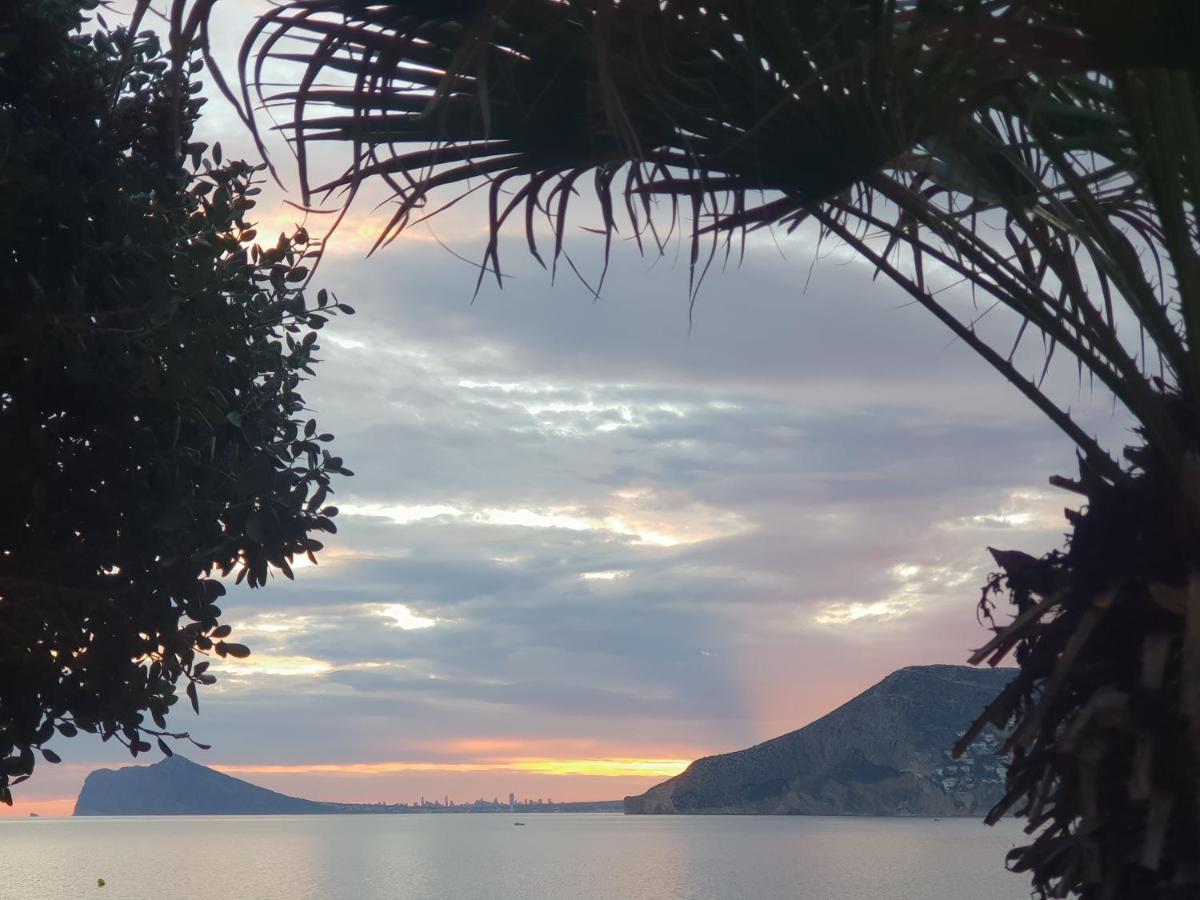 By The Beach كاليبي المظهر الخارجي الصورة